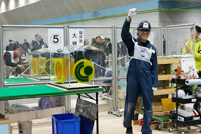 第33回技能グランプリで、大壁理事長が敢闘賞を受賞